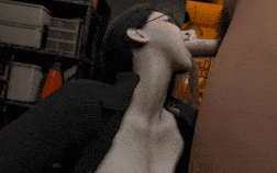 新作-A stunning girl arrives for a visit